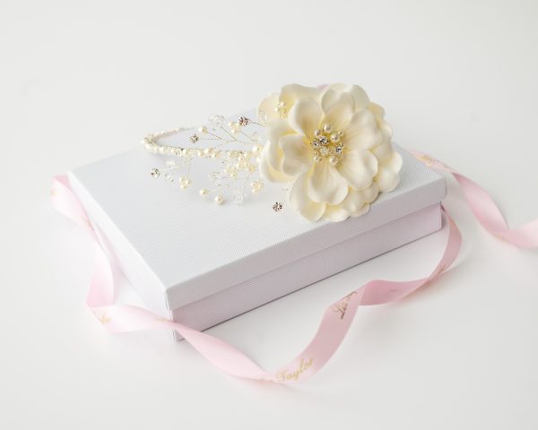 ARABELLA ENCHANTING FLOWER HEADBAND