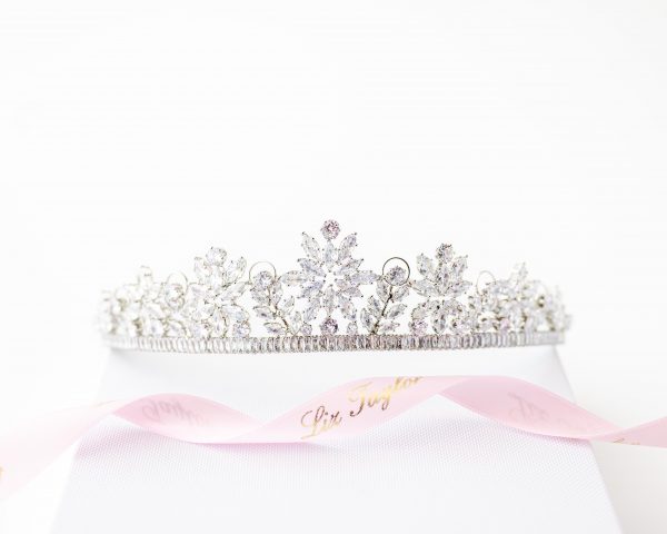 BEATRICE CRYSTAL GLAMOUR TIARA - SILVER