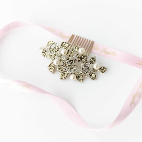 ALICE PEARL & FLOWER HAIR COMB - SILVER