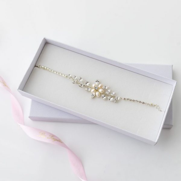 ELOUISE FRESHWATER PEARL BRACELET- IVORY & SILVER