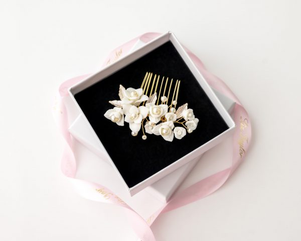LILY FLOWER & PEARL IVORY HAIR COMB - GOLD