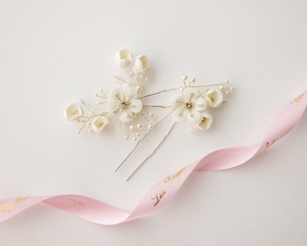 AURELIA CLAY FLOWER & PEARL HAIRPIN SET - SILVER - Image 2